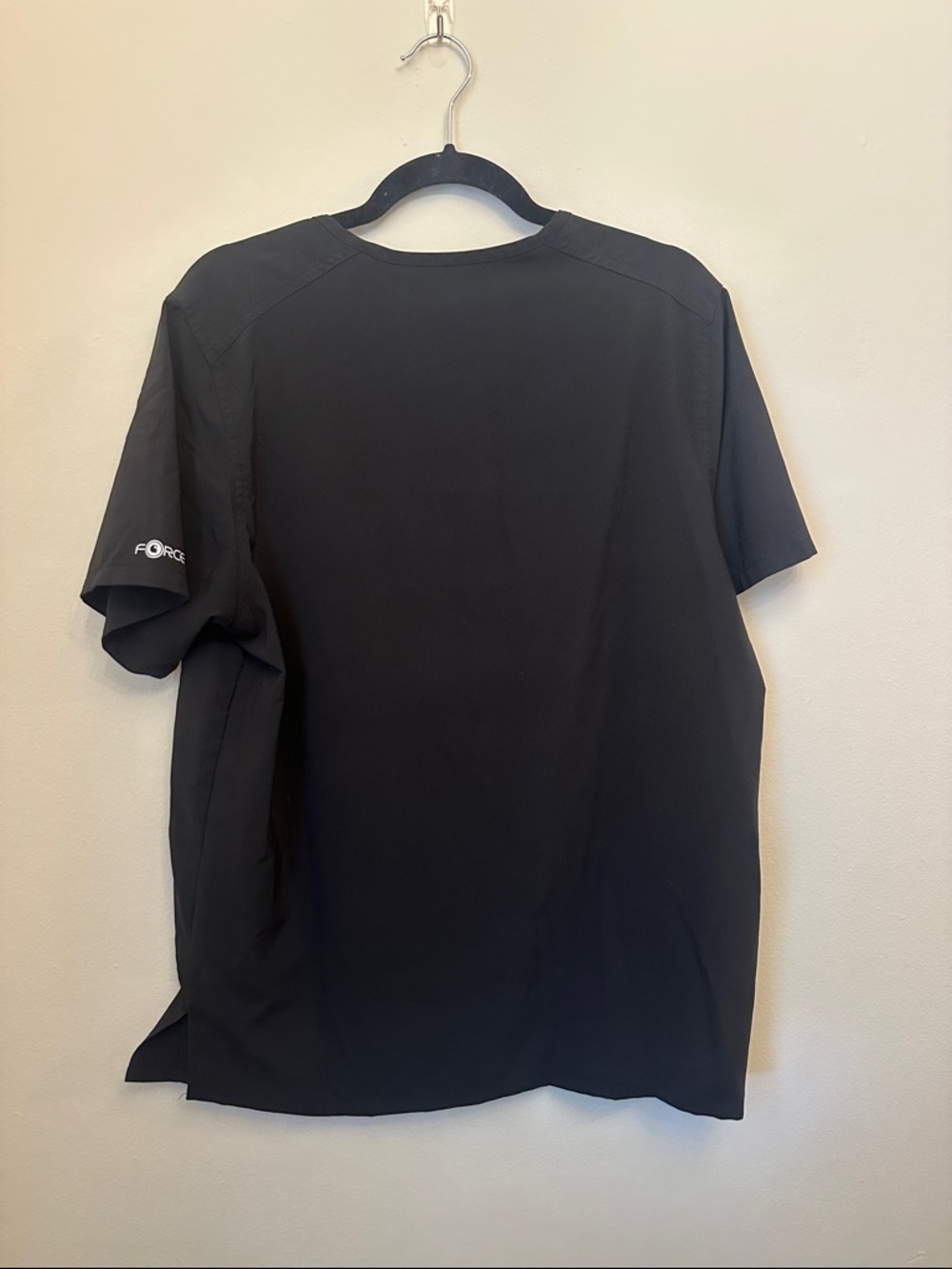 Carhartt Men’s Black V-Neck Short Sleeve Force Scrub Top Sz M Modern Fit - Picture 3 of 5